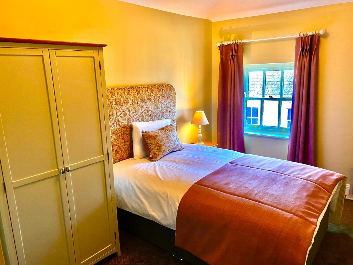 Befani'S Mediterranean Restaurant & Townhouse Clonmel Ngoại thất bức ảnh